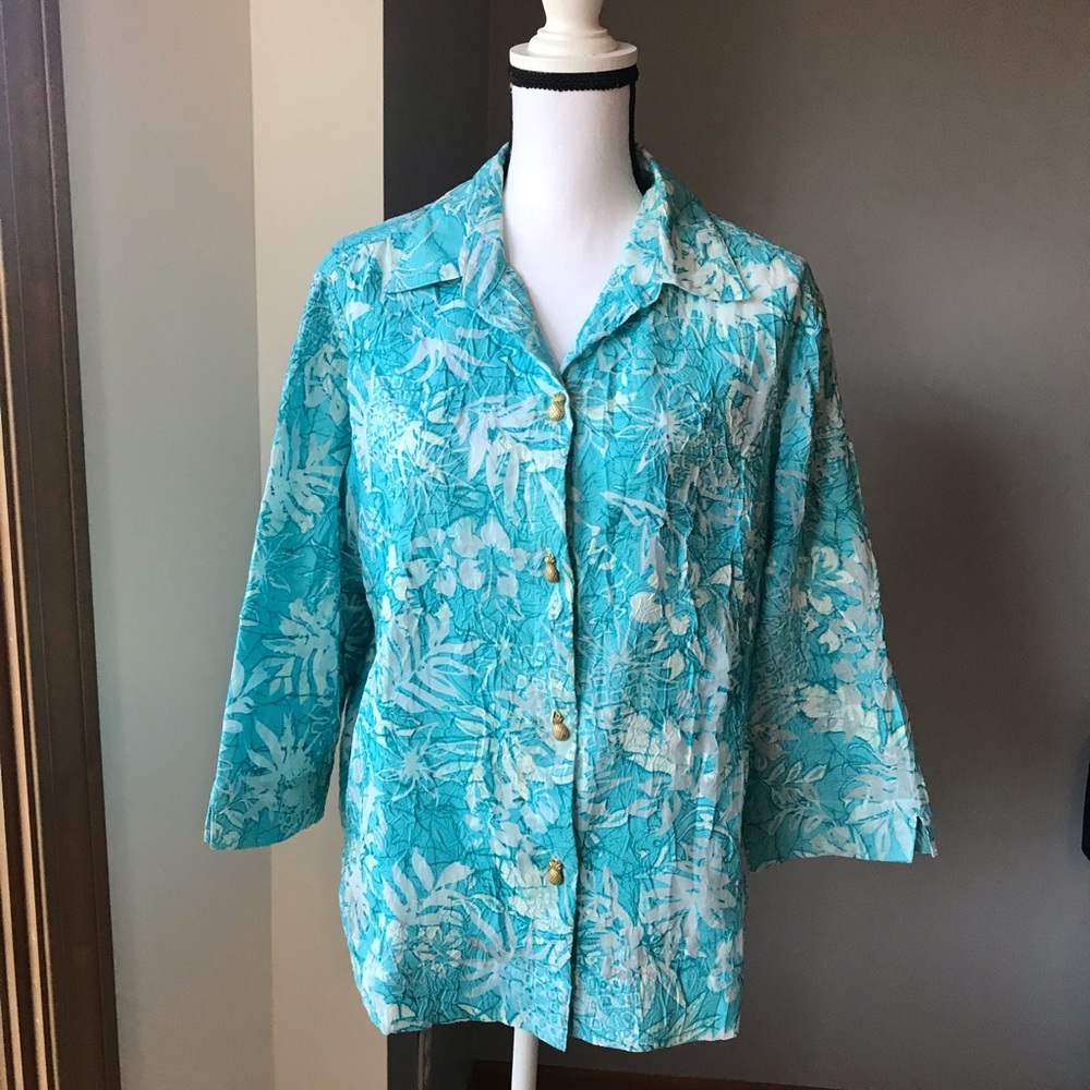 NWOT! Teal & White Blouse w/Gold Pineapple Buttons